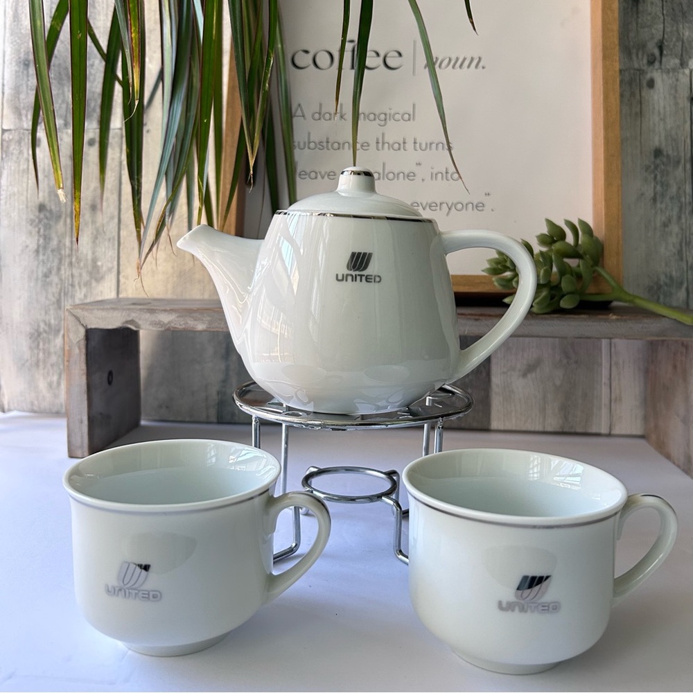 🌴Vintage United Airlines Platinum Pattern Teapot & Set of 2 Coffee Cups